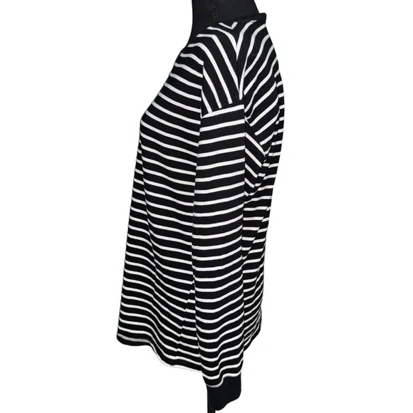 Zara NWOT Women’s Striped Long Sleeve Sweater in Black And White-Size Medium - Picture 5 of 9
